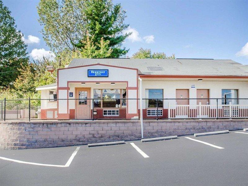 Rodeway Inn Harrisburg Ngoại thất bức ảnh