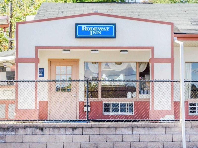 Rodeway Inn Harrisburg Ngoại thất bức ảnh