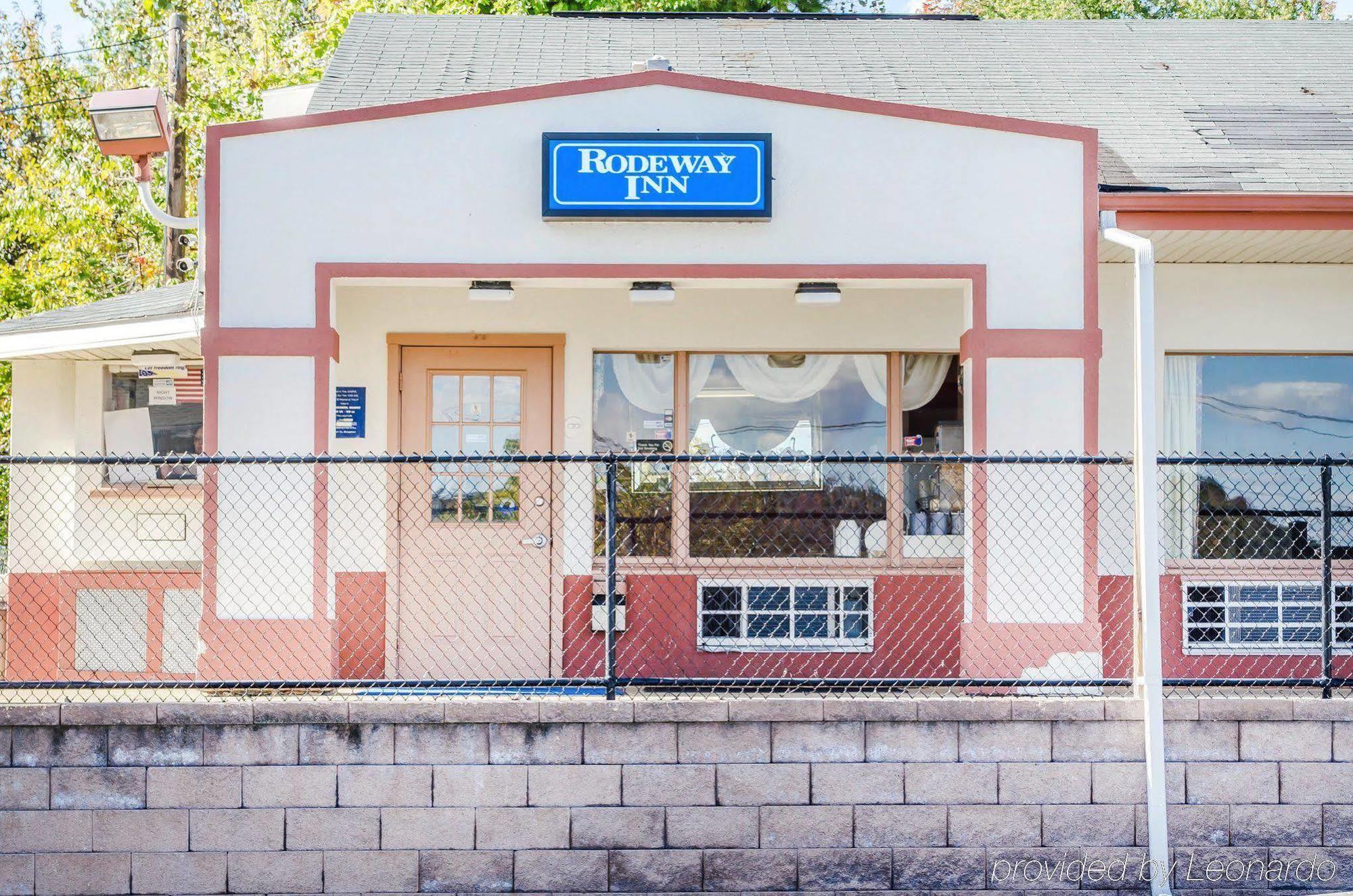 Rodeway Inn Harrisburg Ngoại thất bức ảnh