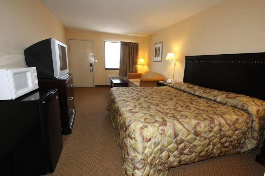 Rodeway Inn Harrisburg Ngoại thất bức ảnh