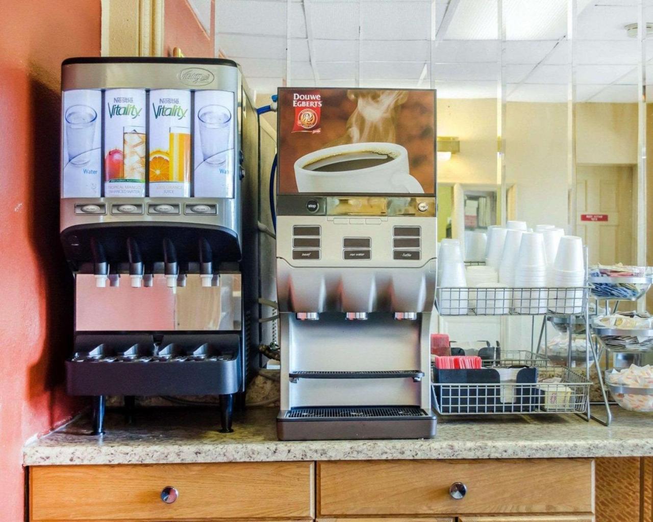 Rodeway Inn Harrisburg Ngoại thất bức ảnh