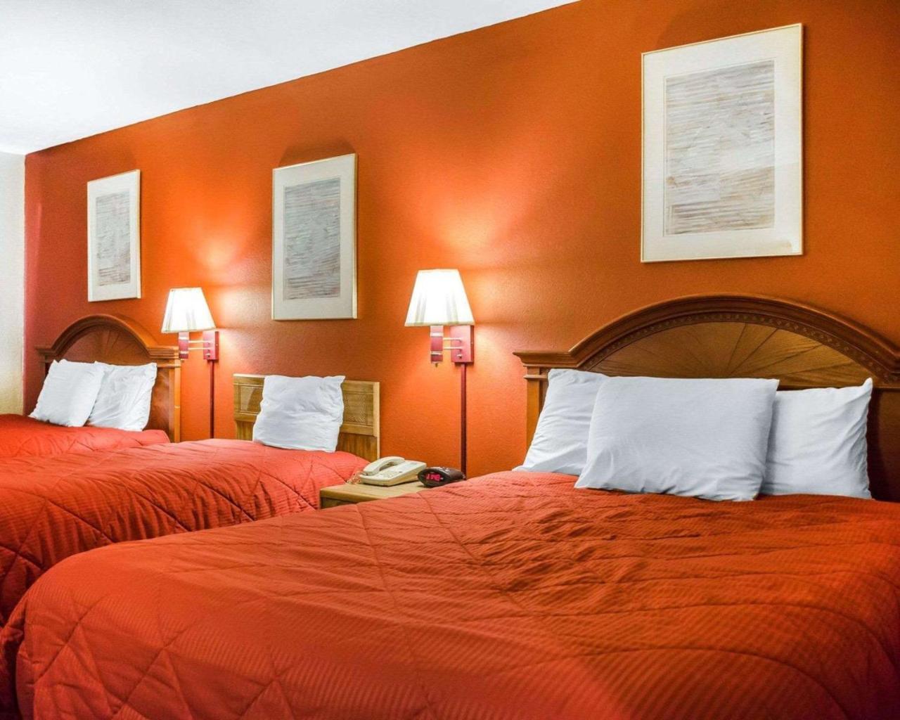 Rodeway Inn Harrisburg Ngoại thất bức ảnh