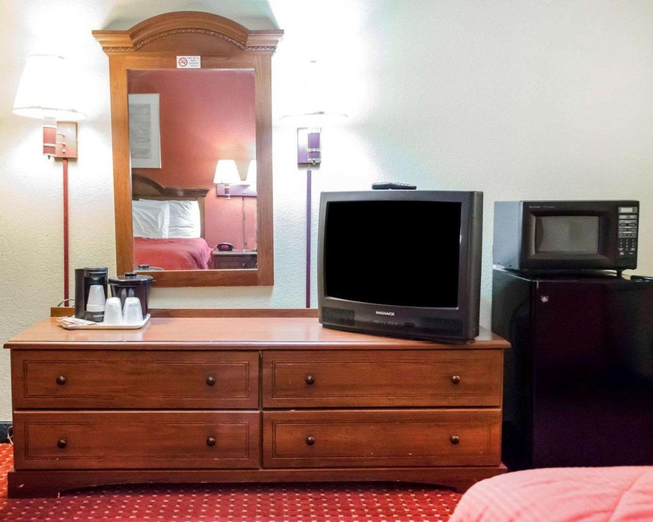 Rodeway Inn Harrisburg Ngoại thất bức ảnh