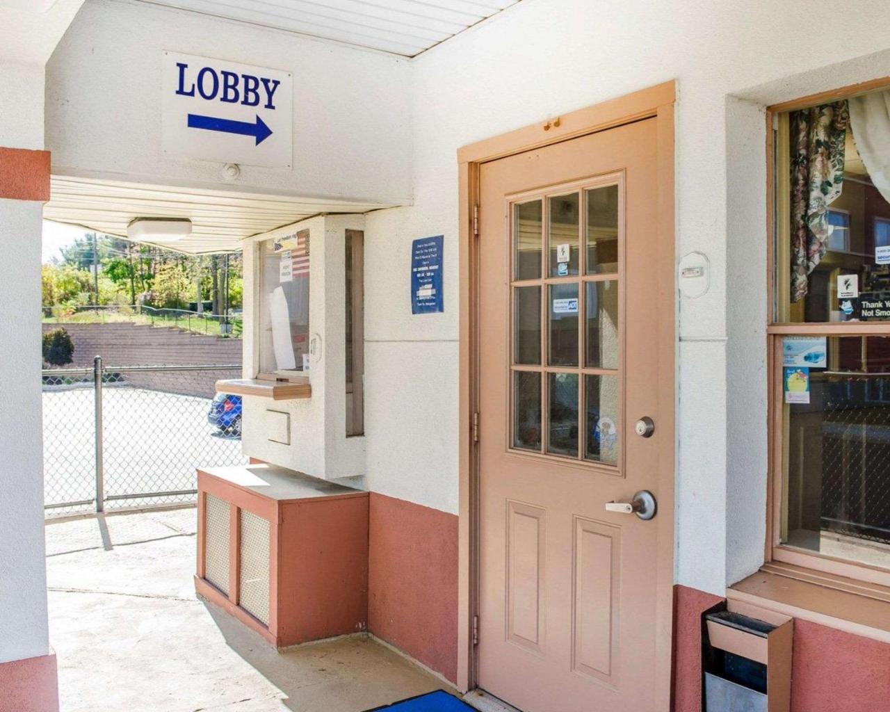 Rodeway Inn Harrisburg Ngoại thất bức ảnh