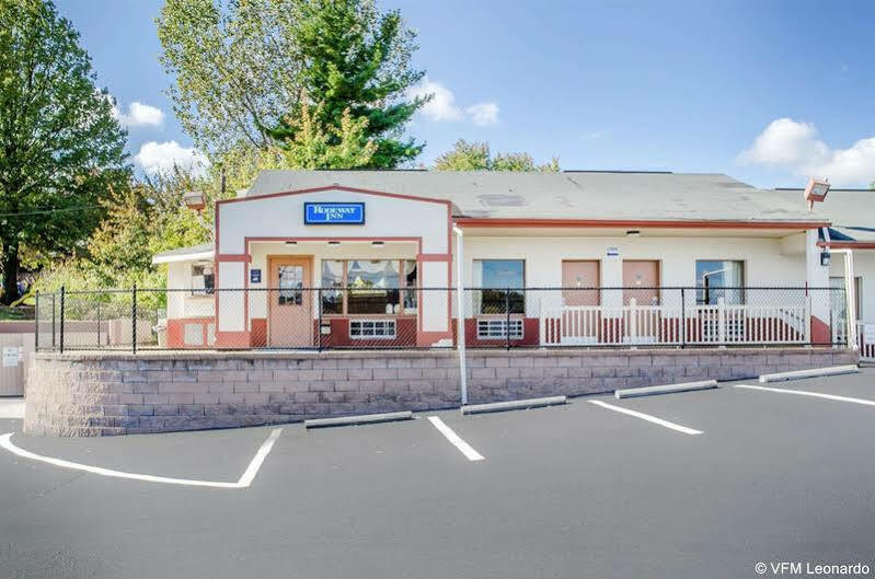 Rodeway Inn Harrisburg Ngoại thất bức ảnh